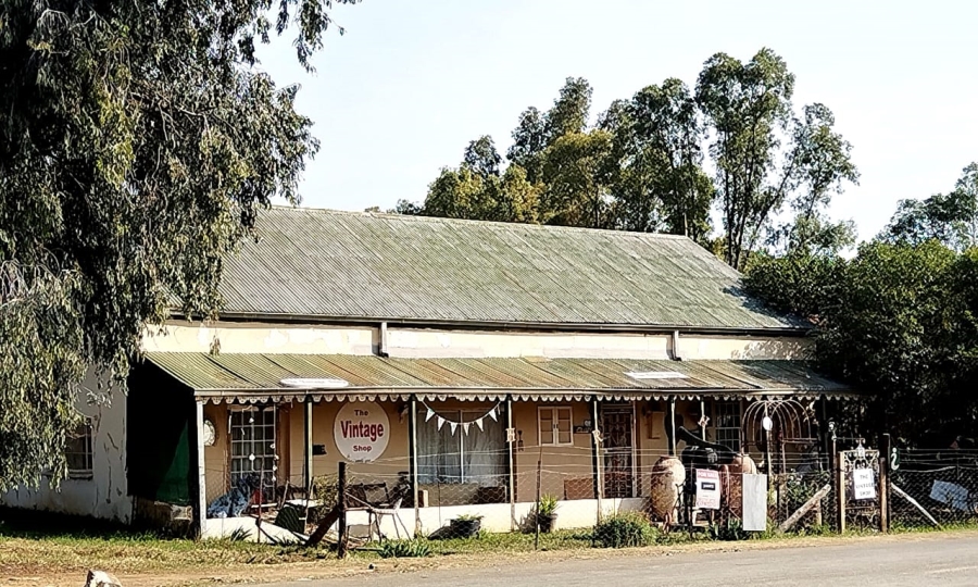 6 Bedroom Property for Sale in Smithfield Rural Free State